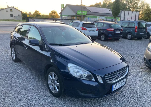 volvo Volvo V60 cena 26900 przebieg: 250000, rok produkcji 2011 z Puławy